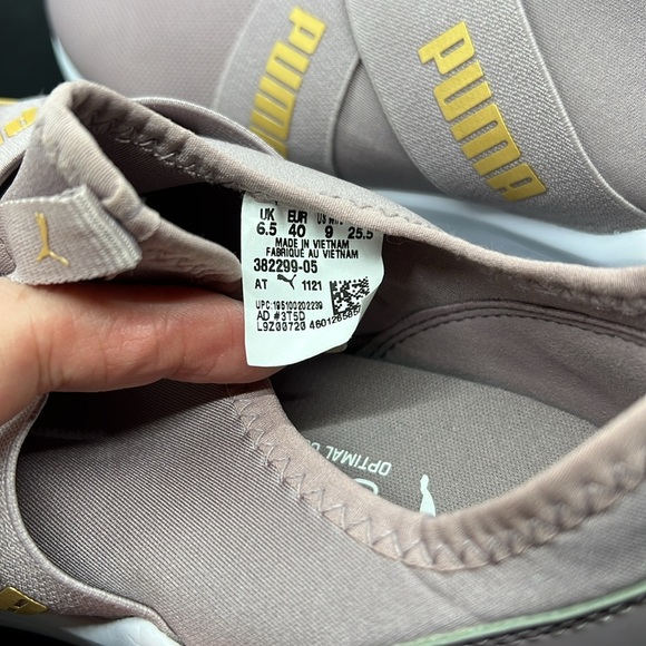 Puma Wired Run Slip On Violet w/ Gold Detail Sneakers 382299-05, Women’s size 9 - Picture 8 of 13